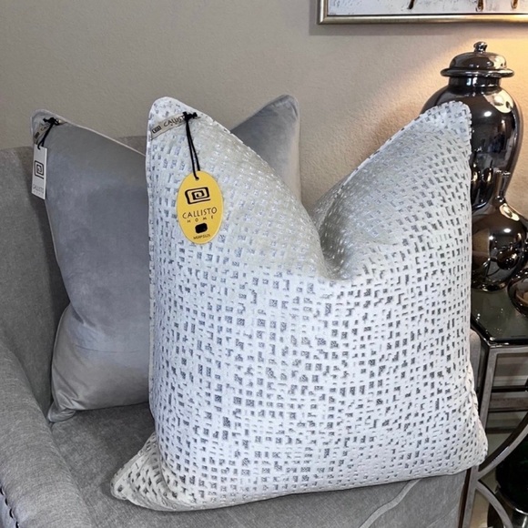 1-NWT CALLISTO HOME DECORATIVE PILLOW (please read description for details) - Picture 3 of 14